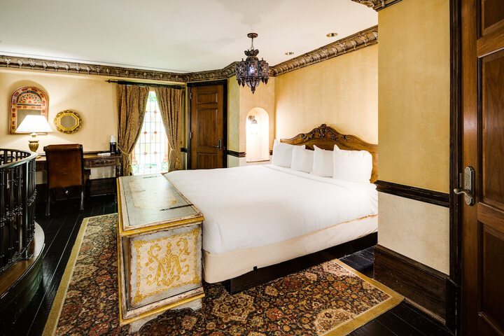 1 King Bed (16 of 66)