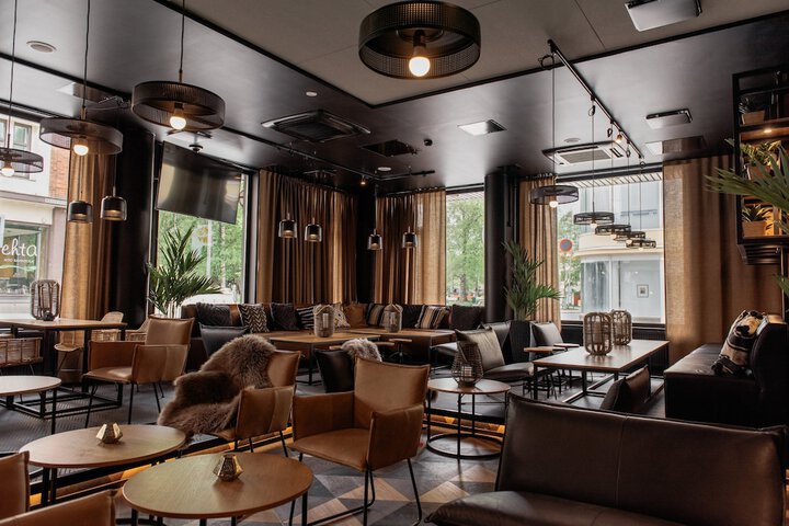 Guest Lobby