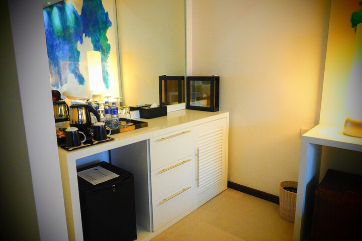 Room 6 of 67