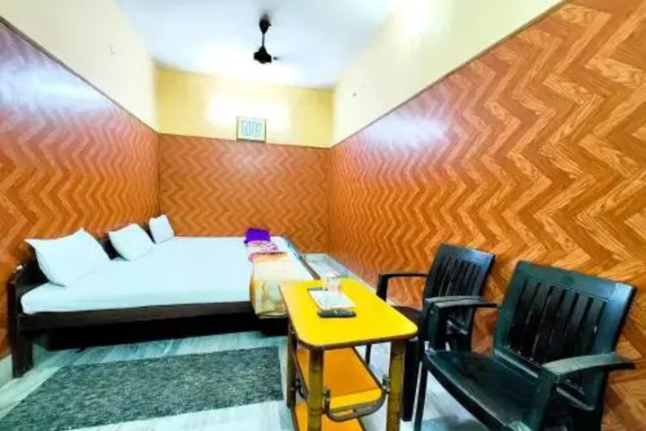 Room 7 of 28