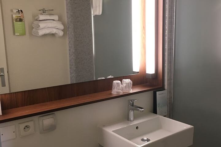 Room 8 of 54