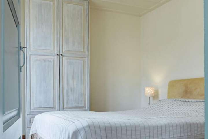 Room 13 of 42