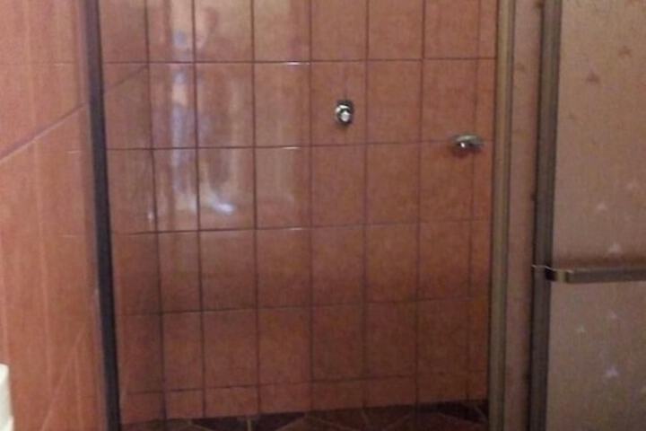 Room 32 of 49