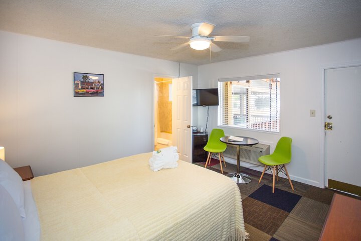 Room 9 of 114