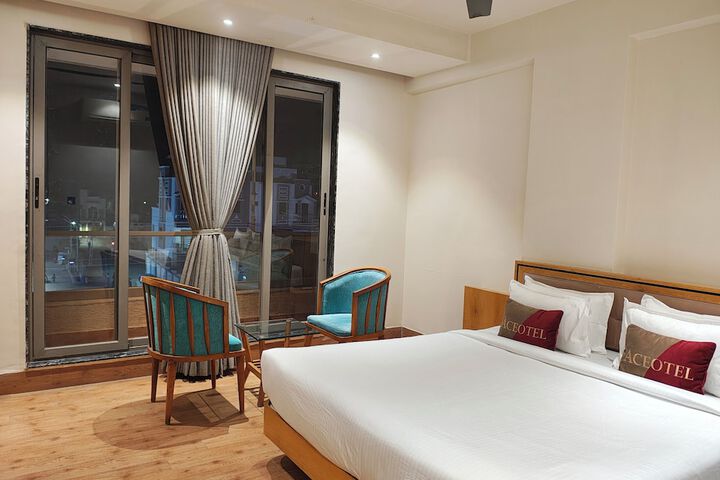 Room 30 of 49