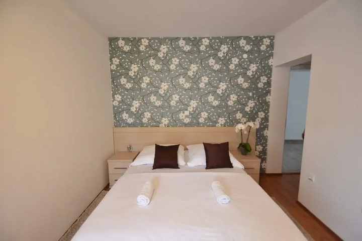 Room 2 of 14