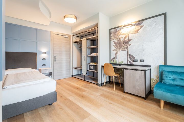 Room 47 of 138