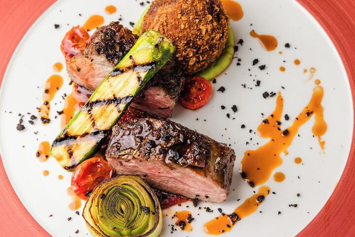 Lounge 66 of 73