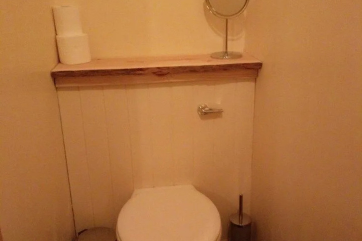 Room 9 of 15