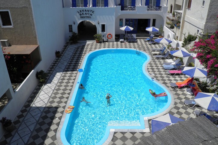 Hotel with Pool