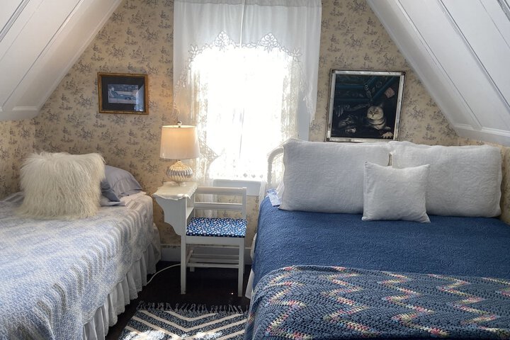 Room 33 of 123