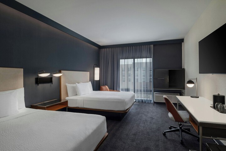 Room 10 of 39