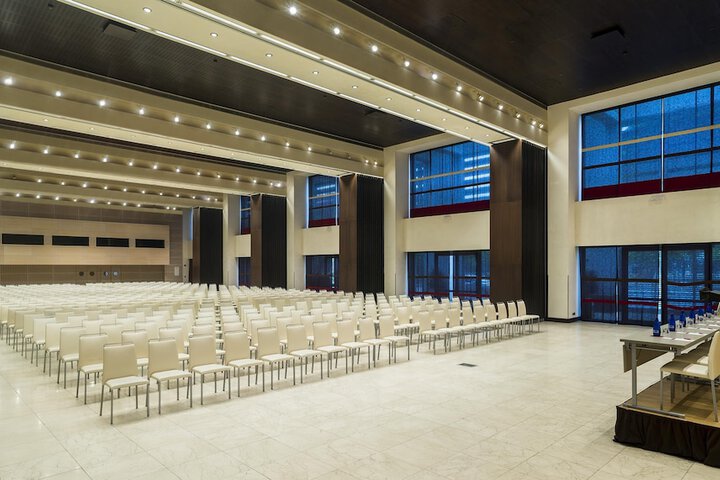 Business Center 35 of 42