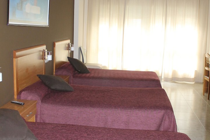 Room 4 of 43