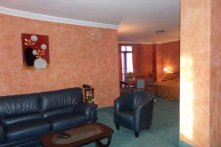 Room 13 of 44