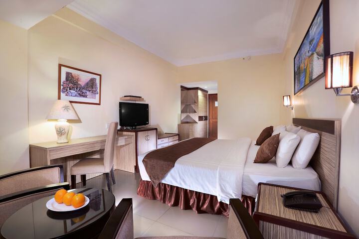 Room 4 of 17