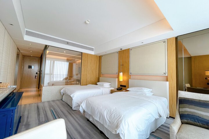 Room 4 of 49