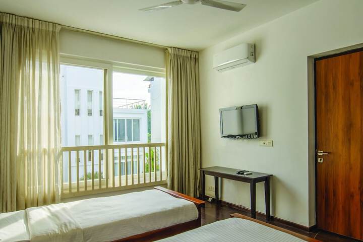 Room 5 of 21