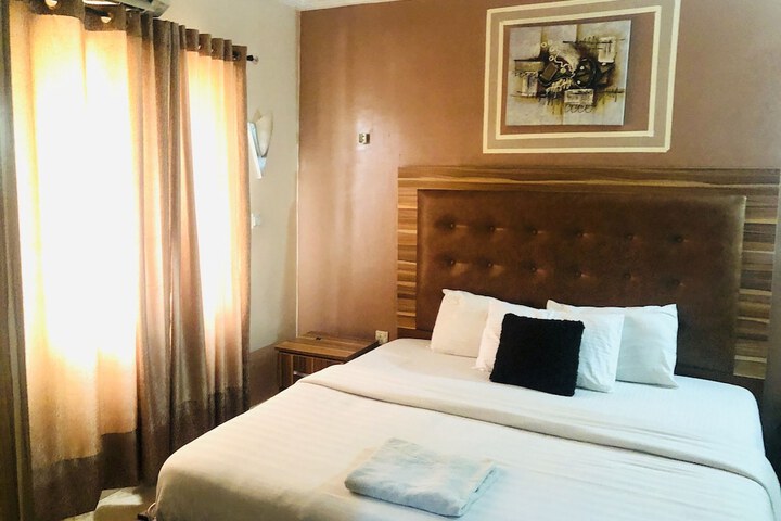 Room 19 of 40