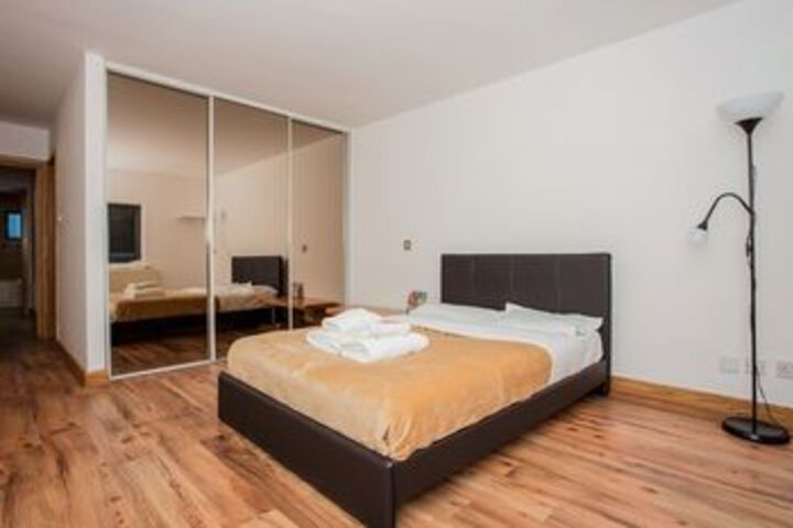 Room 8 of 21