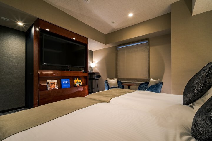 Room 12 of 73
