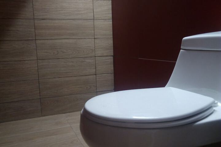 Room 10 of 11