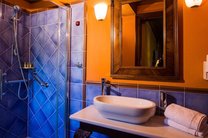 Bathroom Interior Photo