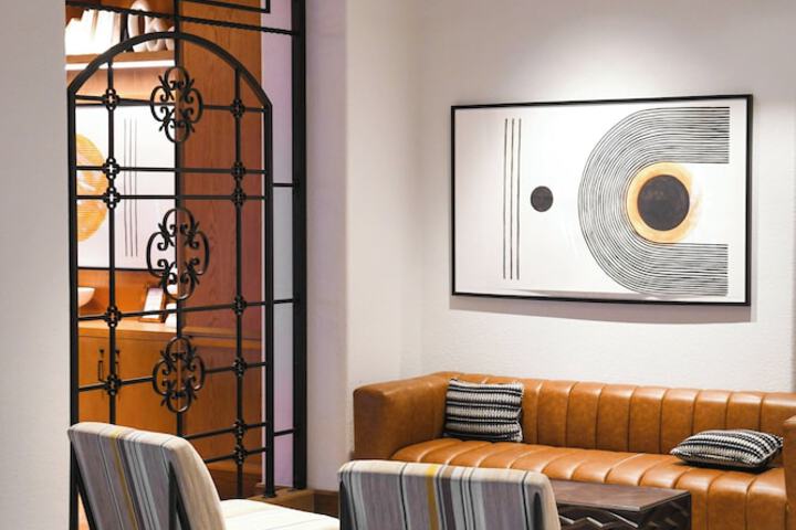 Guest Lobby