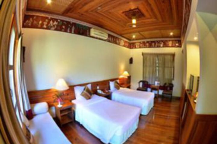 Room 42 of 107
