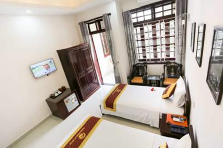 Room 16 of 44