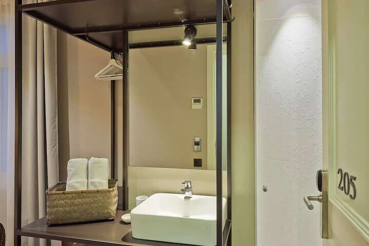 Clean Restrooms