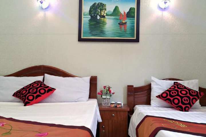 Room 3 of 40