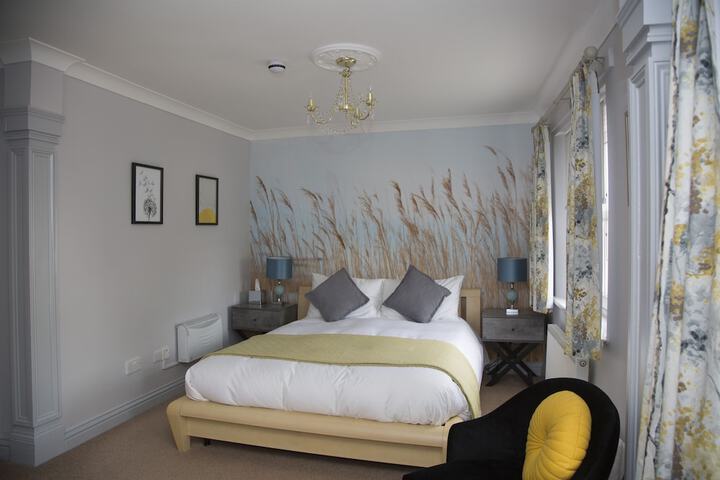 Room 2 of 54