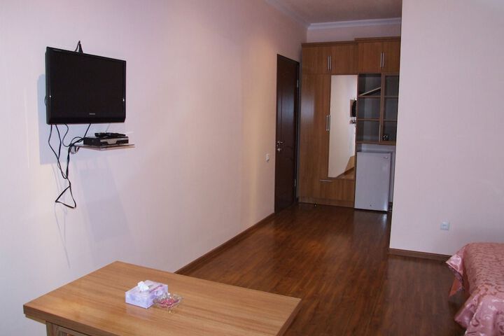 Room 17 of 31