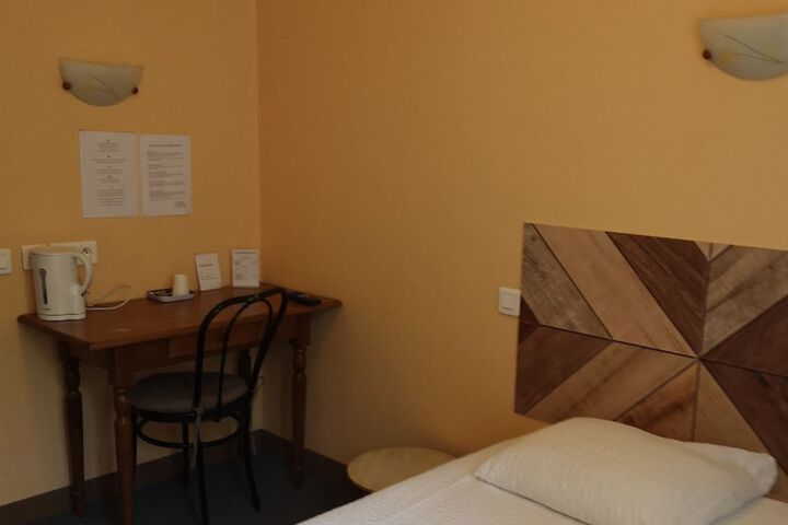 Room 4 of 29