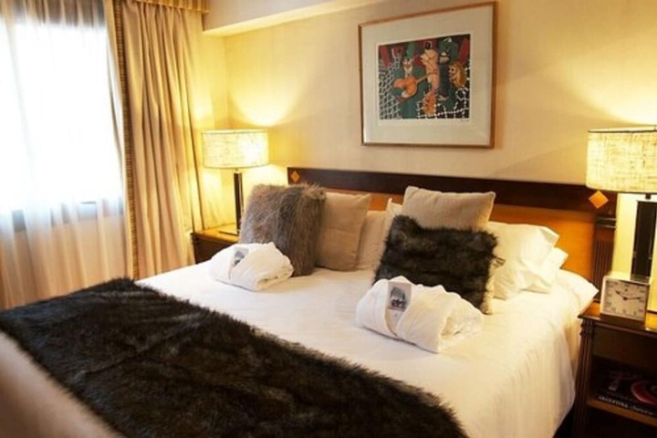 Room 8 of 48