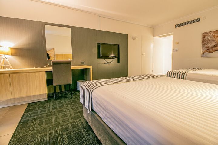 Room 28 of 127