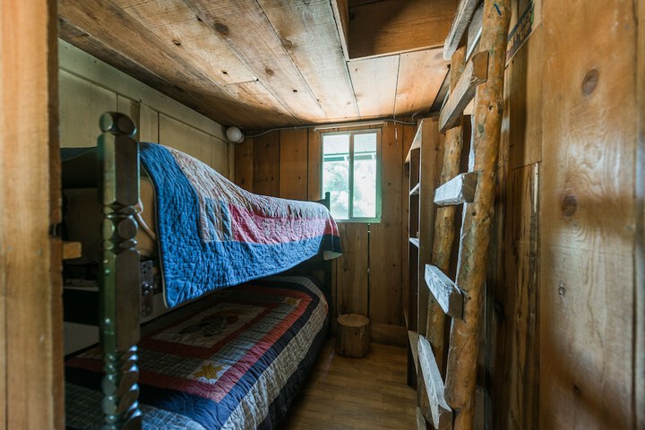 Room 56 of 143