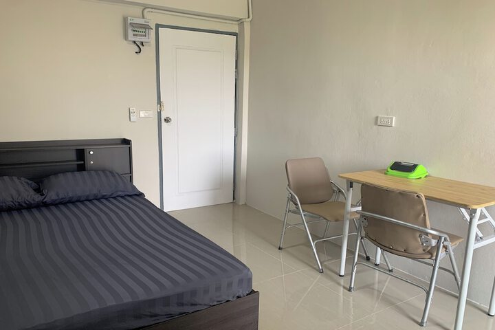 Room 3 of 16