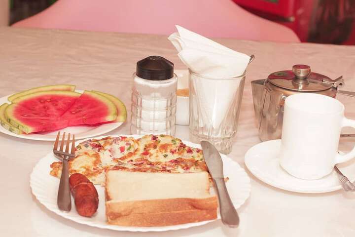 Breakfast/Coffee Service 25 of 35