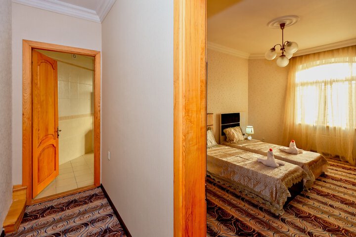 Room 23 of 63