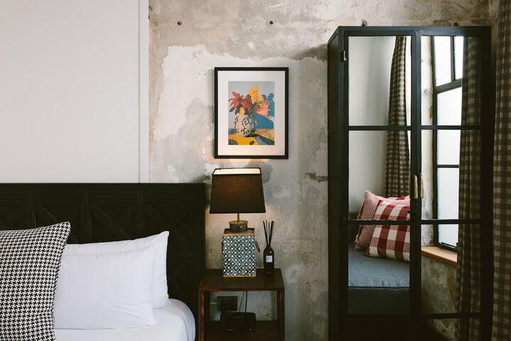 Room 8 of 61