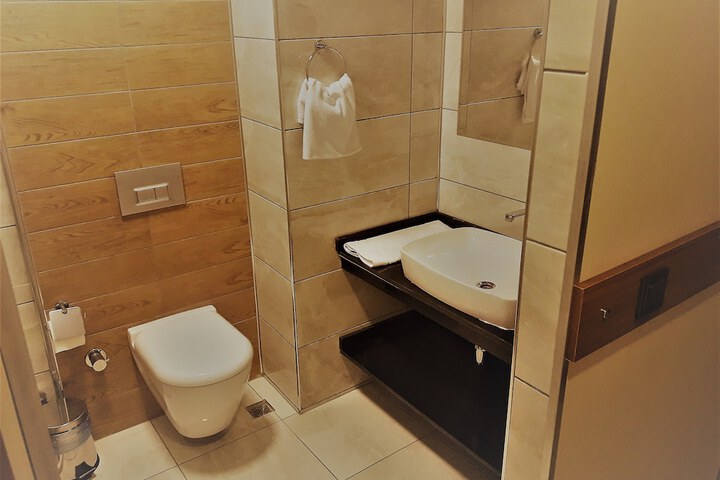 Room 15 of 20