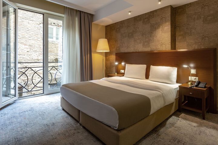 Room 34 of 52