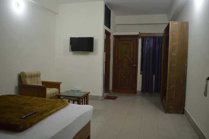 Room 19 of 39