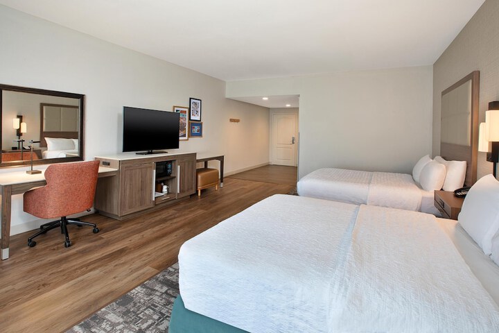 Room 10 of 35