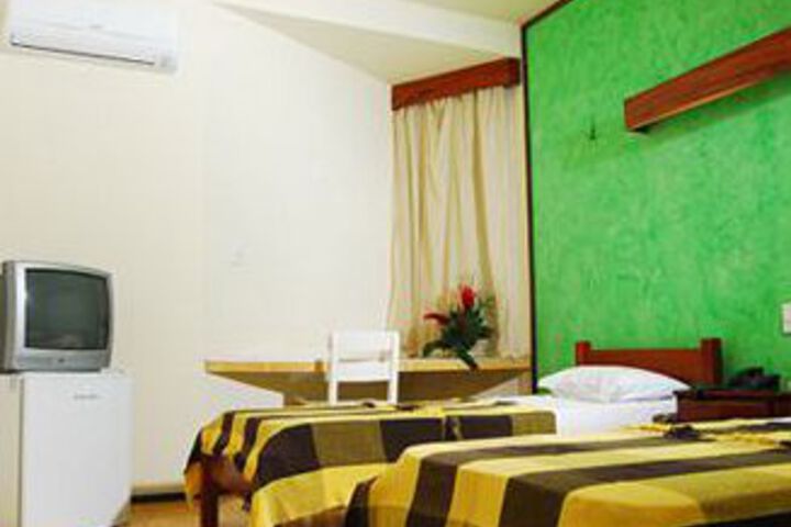 Room 8 of 24