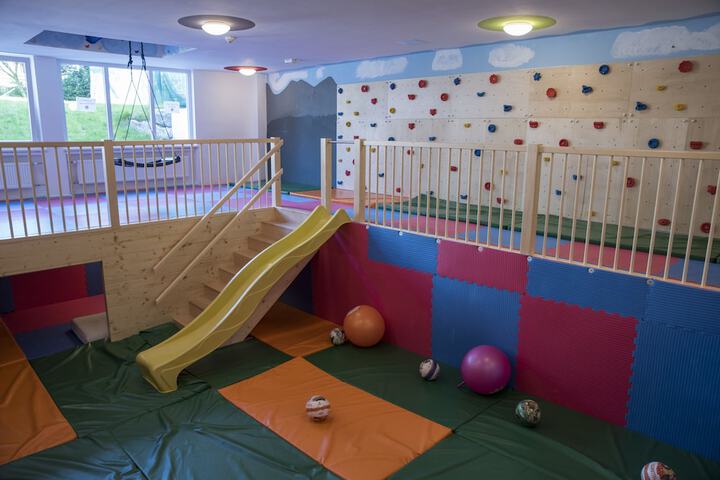 Childrens Activities 12 of 28