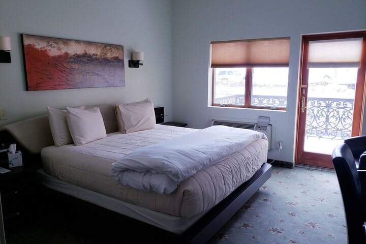 Room 11 of 206
