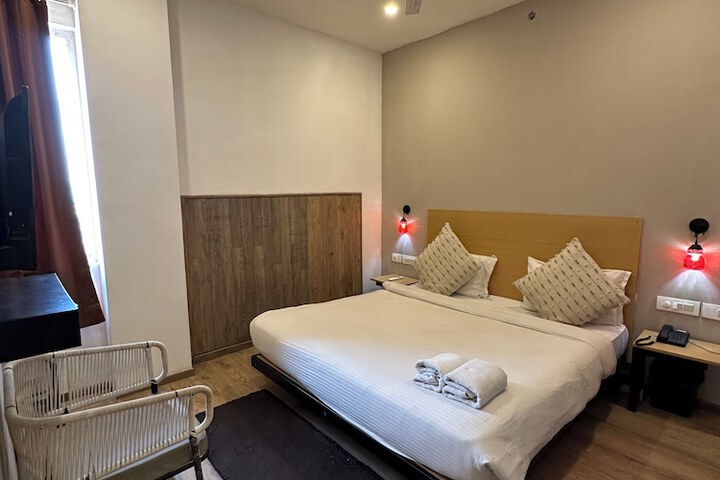 Room 8 of 47